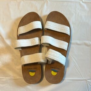 Maui Island Sandals with White Straps (Size 8M)